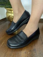 S 115  - Μαύρο Ανατομικό Παπούτσι με κροκό λεπτομέρεια.