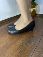 70S-15 Μαύρη γόβα με πλατφόρμα σε γυναικεία μεγάλα νούμερα. - Image 3