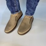 605 Δερμάτινο παντοφλέ σε μπέζ  χρώμα - Image 4