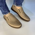 605 Δερμάτινο παντοφλέ σε μπέζ  χρώμα - Image 2