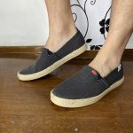 C 658 εσπαντρίγιες παντοφλέ σε μαύρο χρώμα