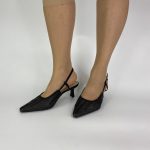 2829 Γυναικείο πέδιλο με χαμηλό, τετράγωνο τακούνι. - Image 9