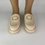 Q5-11 Μπέζ Loafer με χρυσή λεπτομέρεια στο πάνω μέρος. - Image 6