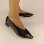 936 Γόβες Μυτερές με κροκό σε μαύρο χρώμα