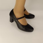 8101 – Γυναικέια Μαύρα παπούτσια χορού με τακούνι.