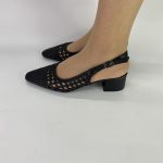 DM838-12Γυναικείο πέδιλο σε χρώμα μαύρο.